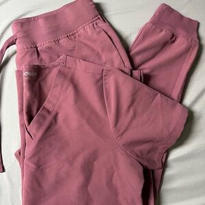 Mauve Mandala jogger style scrub set. S/M